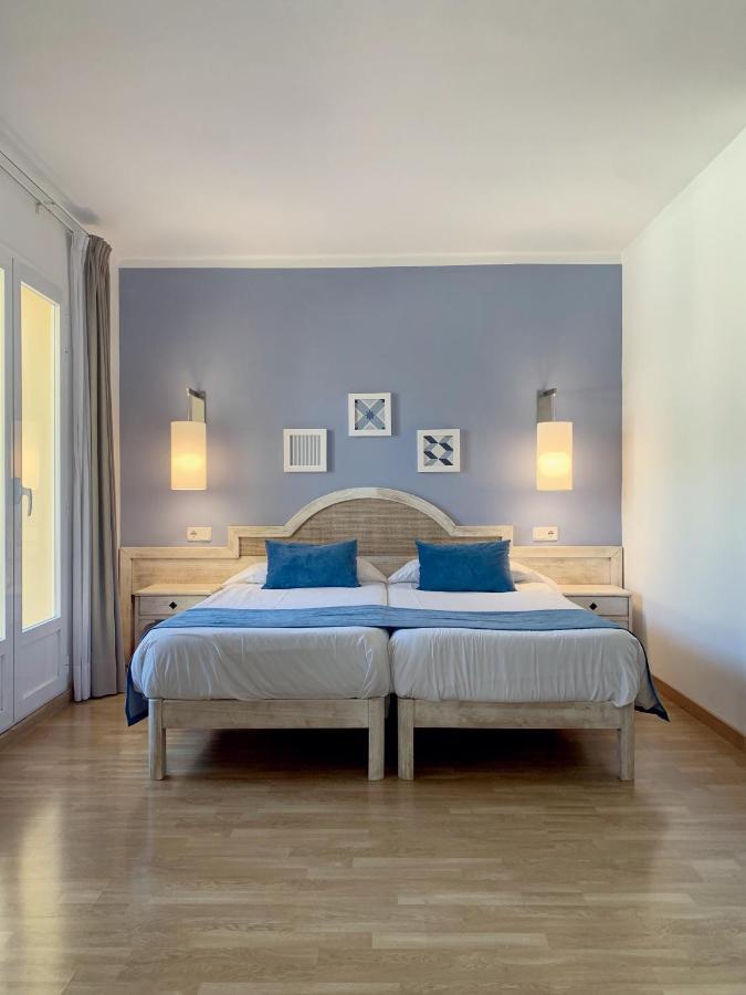 Hostal Hpc Porto Colom Extérieur photo