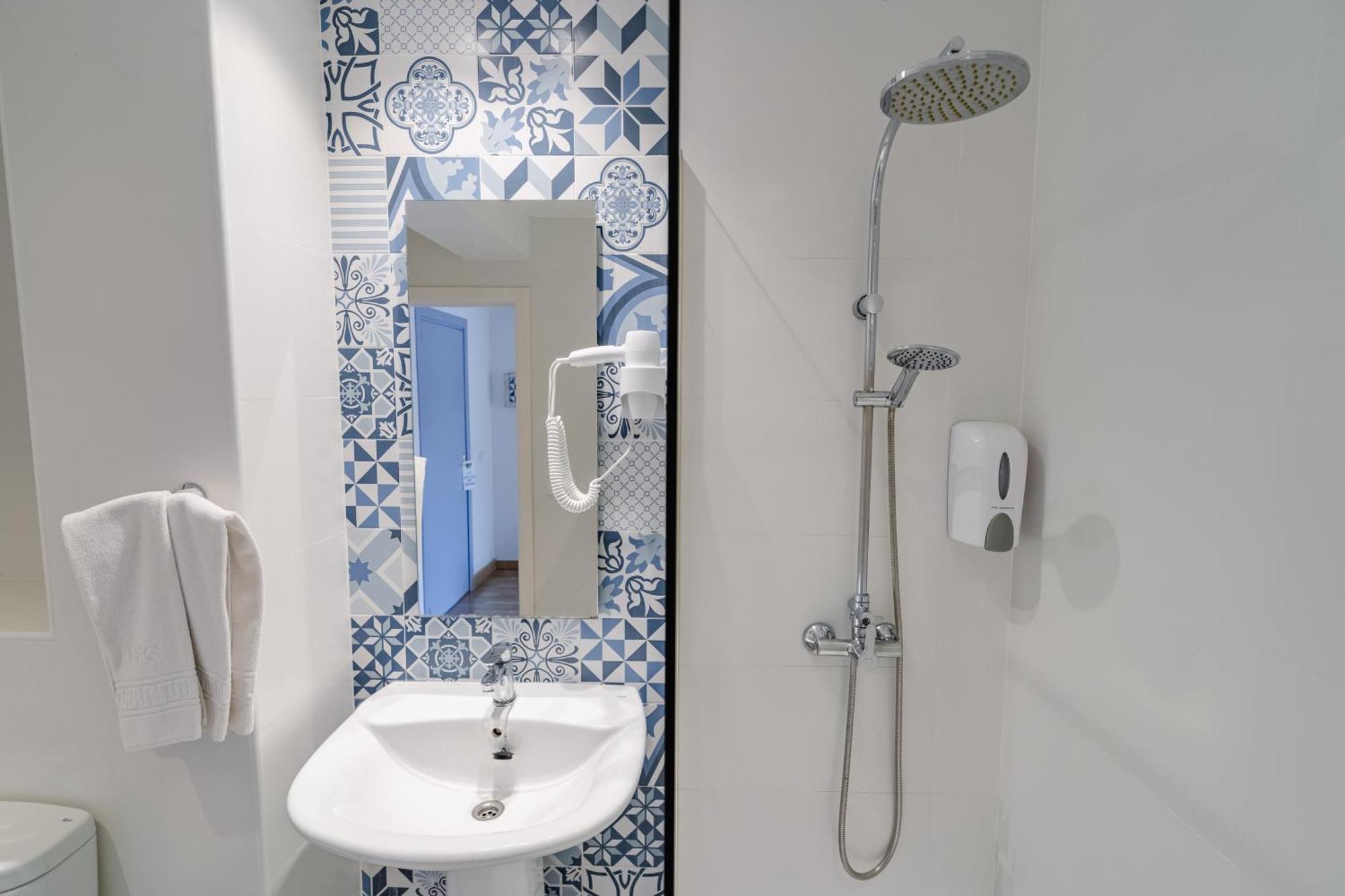 Hostal Hpc Porto Colom Extérieur photo